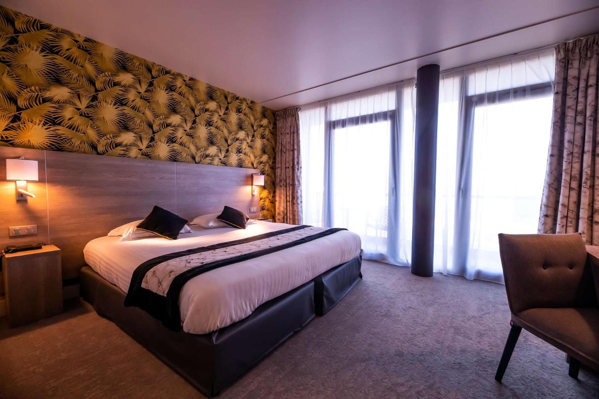 Brit Hotel Eden Spa Honfleur Exterior photo