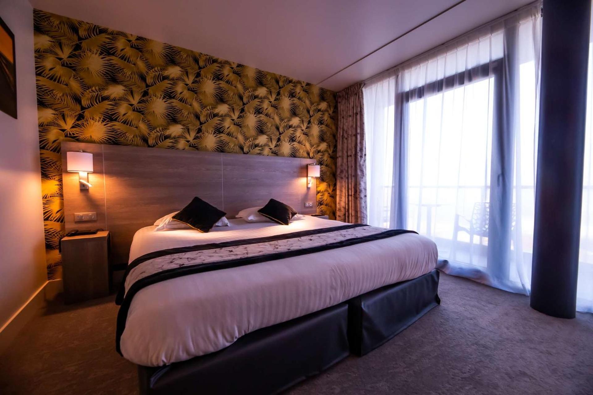 Brit Hotel Eden Spa Honfleur Exterior photo