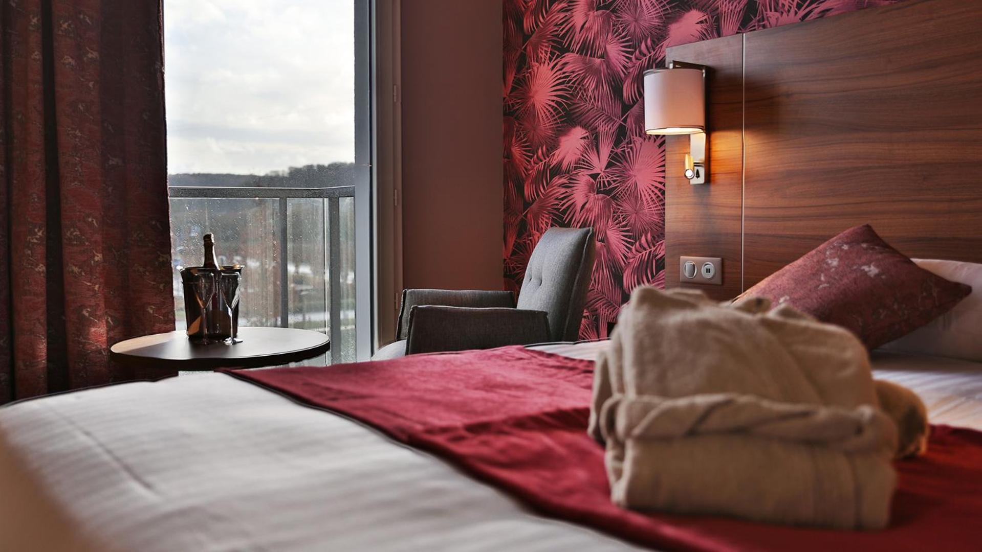 Brit Hotel Eden Spa Honfleur Exterior photo
