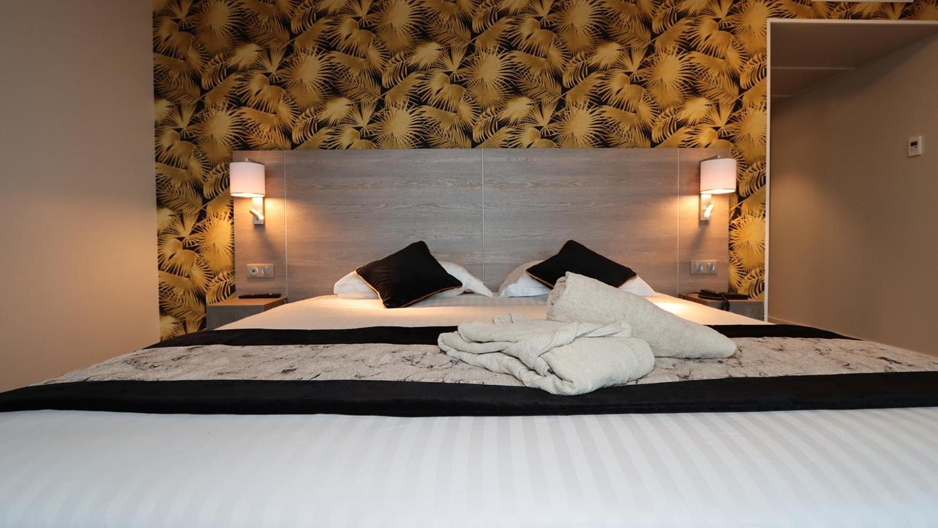 Brit Hotel Eden Spa Honfleur Exterior photo